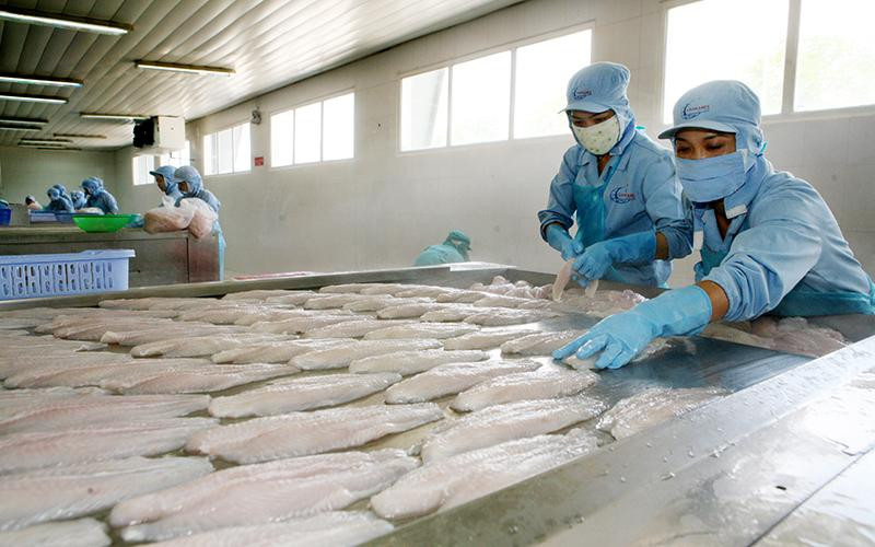 Doanh nghiệp tăng tốc sản xuất đáp ứng đơn hàng xuất khẩu