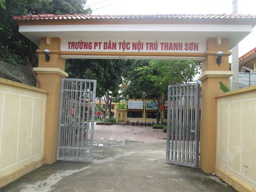 Ngôi trường có vị Hiệu trưởng bị khởi tố, bắt giam vì tội lạm dụng tình dục học sinh