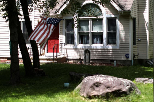 Một căn nhà bỏ hoang vì chủ nhà vỡ nợ ở hạt Monroe. ảnh:Reuters 