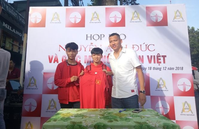 Tiền đạo Anh Đức 