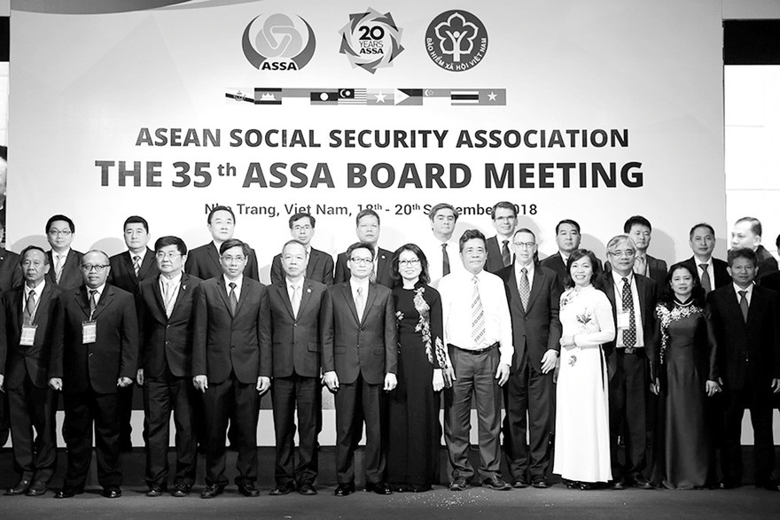 Bàn giải pháp cho chính sách an sinh thời cách mạng công nghiệp 4.0