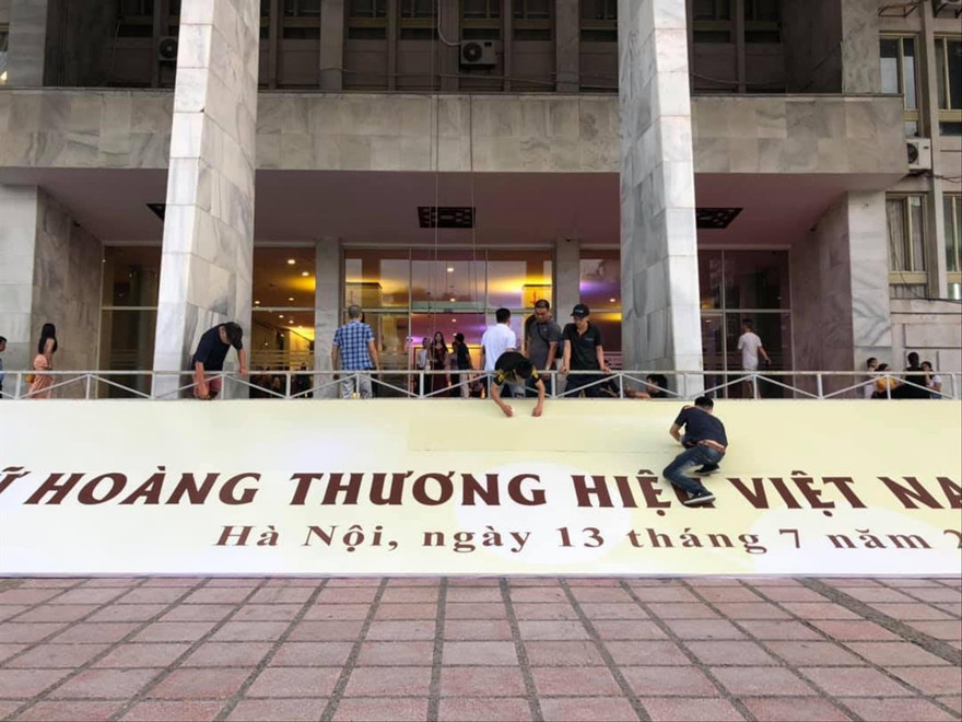 Nữ hoàng thương hiệu Việt Nam 2019 phải dừng tổ chức vào phút chót. Ảnh: TRẦN HIỆP 