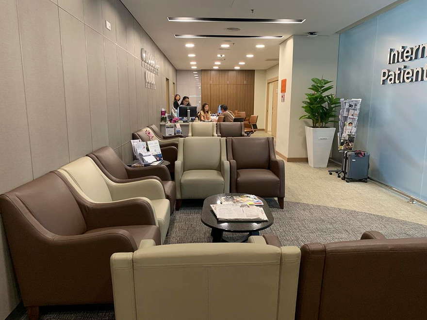 Bằng chính sách quảng bá trong năm 2018, các bệnh viện tư nhân ở Malaysia đã đón hơn 14 nghìn người Việt sang khám chữa bệnh tại đây (Trong ảnh, phòng chờ cho bệnh nhân nước ngoài đến khám tại Sunway Medical Centre) ảnh L.N 