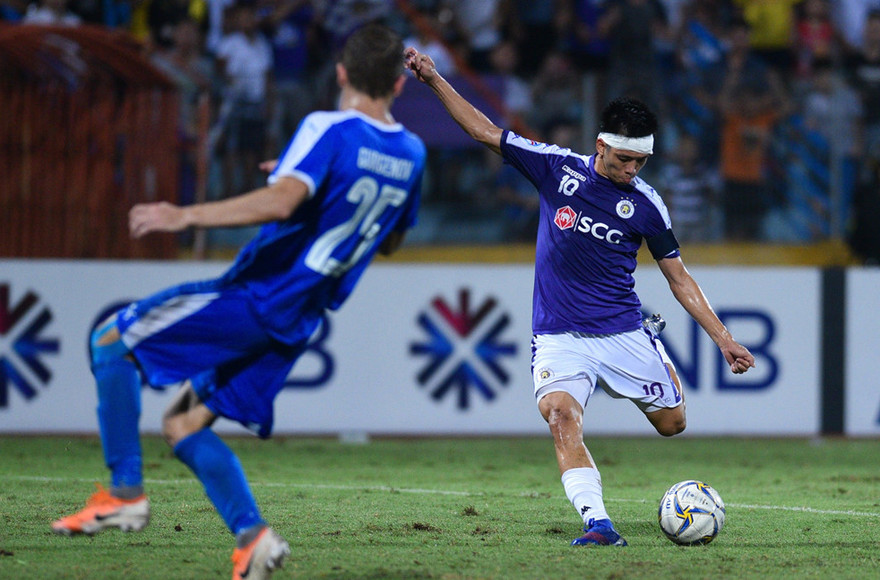 Văn Quyết ghi bàn ấn định chiến thắng 3-2 cho Hà Nội FC trước CLB Altyn Asyr ở bán kết lượt đi liên khu vực AFC Cup. Ảnh: Zing