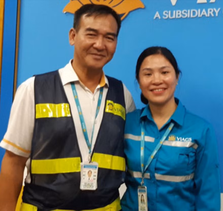 Trả tài sản tiền tỷ cho khách để quên trên máy bay
