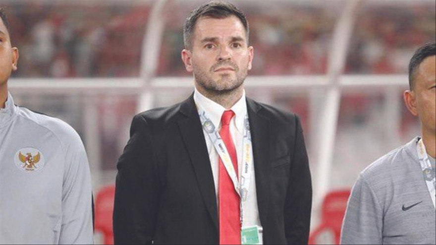 HLV McMenemy đối diện nguy cơ bị sa thải sau 2 thất bại liên tiếp trên sân nhà 