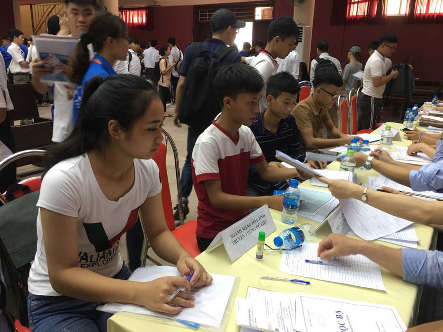 Sinh viên nhập học năm 2018 ảnh: Nghiêm Huê 