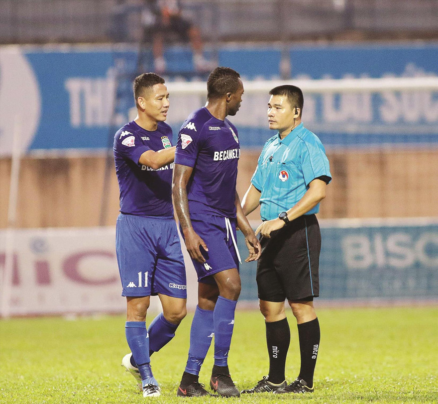 Trọng tài Hoàng Phạm Công Khanh ảnh: VSI 
