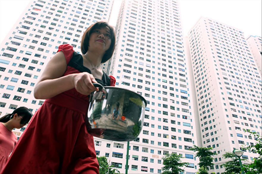 Mất nước là nỗi khổ “đến hẹn lại lên” của người dân Thủ đô mỗi khi hè về 