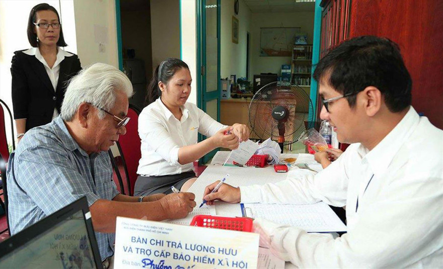 Người lao động có quyền nghỉ hưu trước tuổi, nhưng mỗi năm nghỉ trước tuổi sẽ bị trừ lương hưu được nhận Ảnh minh họa 