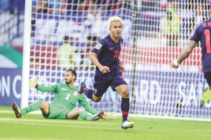 Thái Lan tin tưởng vào các chân sút nội như Songkrasin 