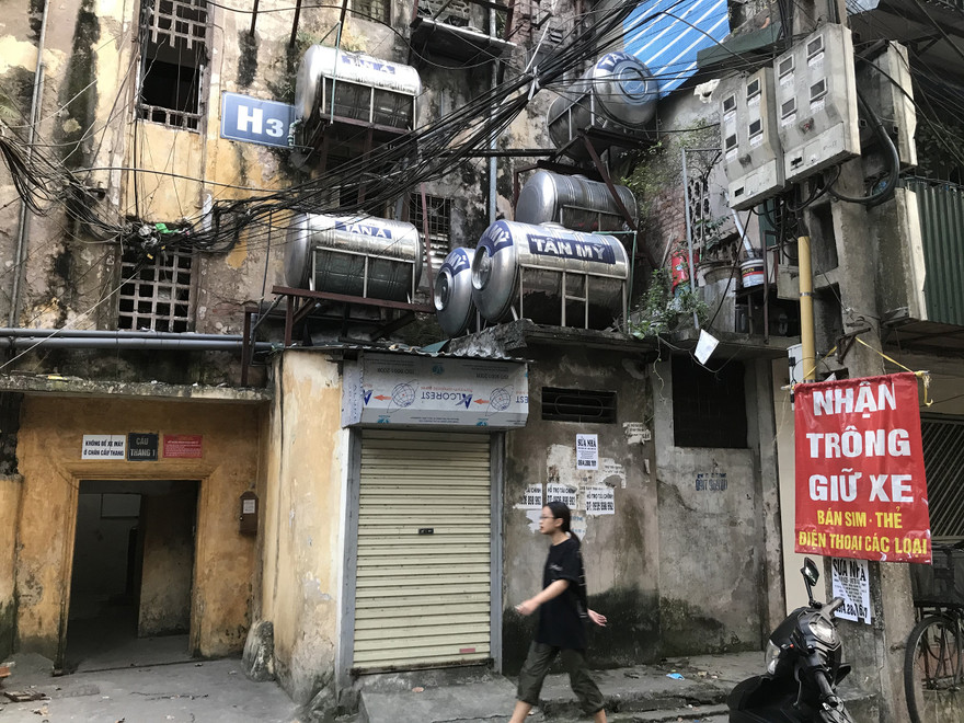 Cải tạo khu tập thể Nguyễn Công Trứ (Hà Nội), gặp nhiều vướng mắc về cơ chế, chính sách Ảnh: Minh Tuấn 