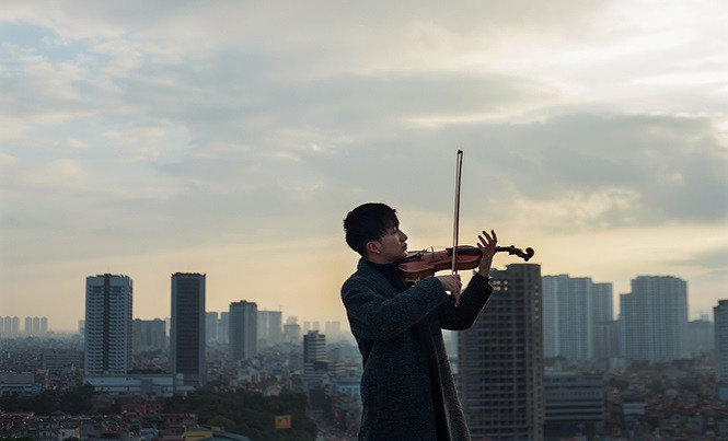 Nghệ sĩ violin Hoàng Rob 