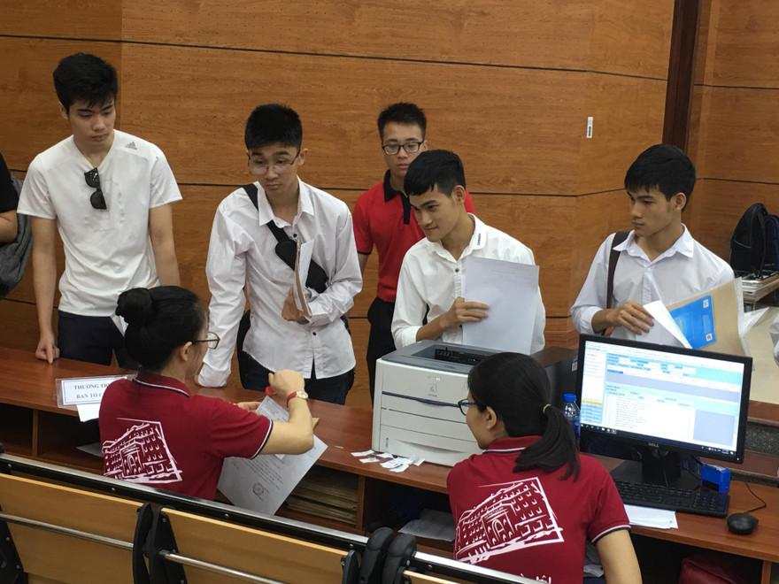 Sinh viên nhập học ảnh: Nghiêm Huê 