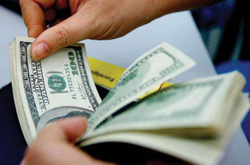 Tỷ giá, sốt vì đâu?