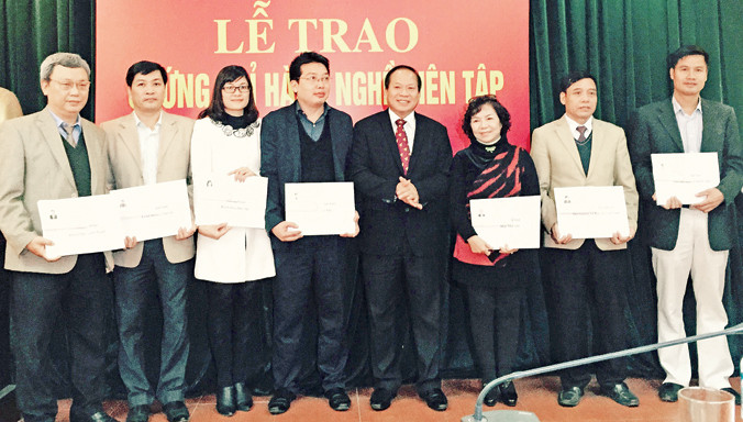 Chứng chỉ hành nghề biên tập được xem là công cụ siết chặt chất lượng xuất bản phẩm. Ảnh: T.Toan.