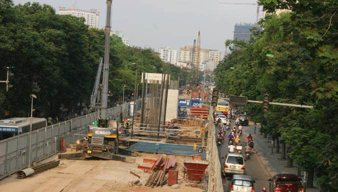 Địa phương sẽ phải nâng cao hiệu quả sử dụng vốn vay (Trong ảnh: Dự án đường sắt đô thị đoạn Nhổn - Ga Hà Nội). Ảnh: Lê Hữu Việt.