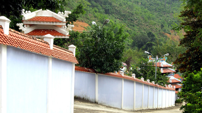 Biệt phủ xây trái phép của đại gia vàng trên rừng đặc dụng Hải Vân. Ảnh: Minh Tuấn.