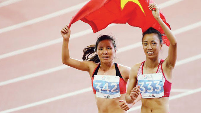 Đỗ Thị Thảo (phải) quyết định từ bỏ giấc mơ Olympic để lập gia đình cùng kế hoạch khởi nghiệp kinh doanh. Ảnh: VSI.