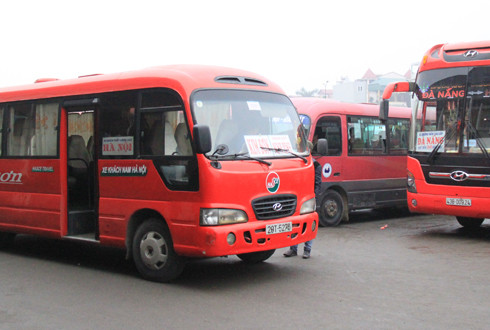 Trước đây, xe khách vào bến phải có sự đồng ý của sở GTVT địa phương, song nội dung này đã được Bộ trưởng Thăng chỉ đạo xóa bỏ sau khi có quy hoạch luồng tuyến vận tải. Ảnh: minh họa-Vnexpress