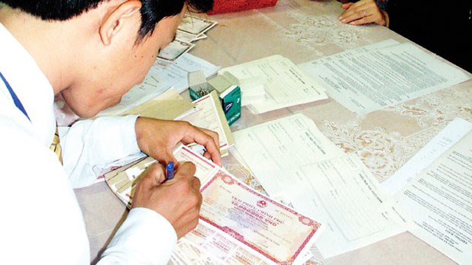 Ủy ban TCNS Quốc hội yêu cầu việc phát hành TPCP ra thị trường quốc tế phải đảm bảo nguyên tắc có lãi suất thấp hơn trong nước. Ảnh: Hồng Vĩnh.