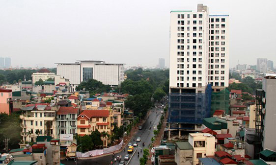 Tòa nhà 8B Lê Trực cao hơn tòa nhà Văn phòng Quốc hội 25m. Ảnh: Như Ý.