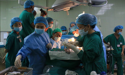 Ca mổ ghép gan từ người hiến là con trai. Ảnh: Vnexpress. 