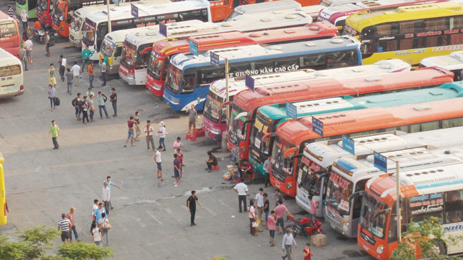 Ngoài chạy “lốt” xe hết 130 triệu, ông Liên còn cho biết, phí tại một số bến xe Hà Nội cao gấp 3 lần quy định. Ảnh: Trọng Đảng.