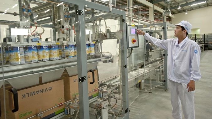 Theo các chuyên gia, nếu thoái vốn tại Vinamilk thông qua đấu giá công khai sẽ thu được số tiền nhiều hơn bán qua sàn. Ảnh: Thanh Hoàn.