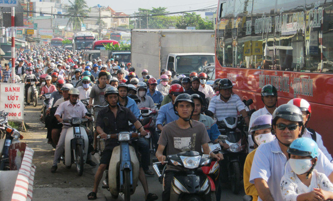 TPHCM sẽ không thu phí ô tô vào trung tâm vì tình trạng ùn tắc diễn ra trầm trọng.