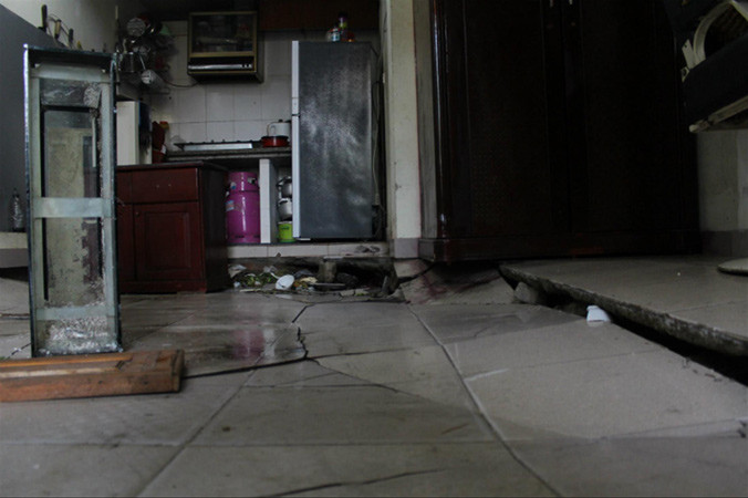 Sàn nhà bị sụt lún ngày 24/12.