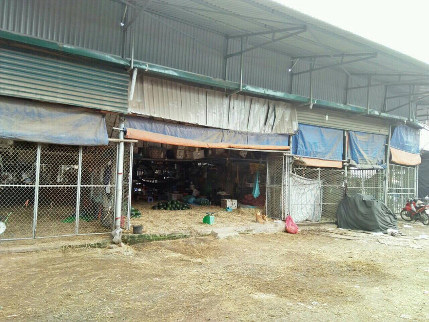 Bất thường khoản thu hàng trăm triệu đồng tại chợ hoa quả Dương Liễu