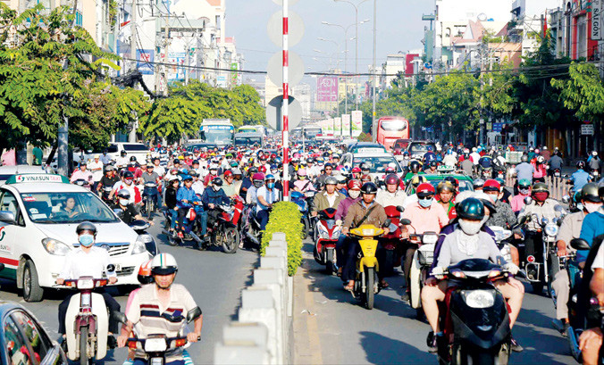 Kẹt xe đang là điểm nghẽn ảnh hưởng nghiêm trọng đến đời sống người dân ở TPHCM.