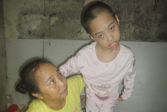 Mồ côi cha mẹ, mắc bệnh hiểm nghèo