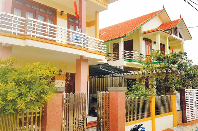Biệt phủ của Thụ và Nam.
