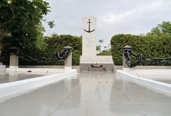 Khu mộ thủy thủ Nga tại Bình Dương.