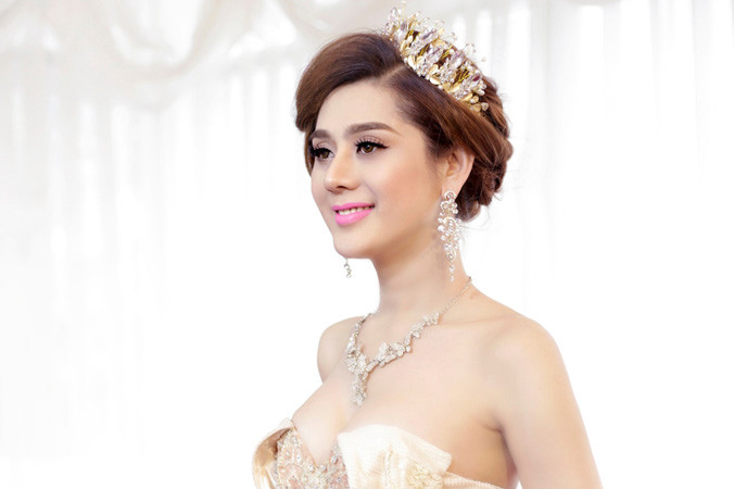 Lâm Khánh Chi: Gây choáng