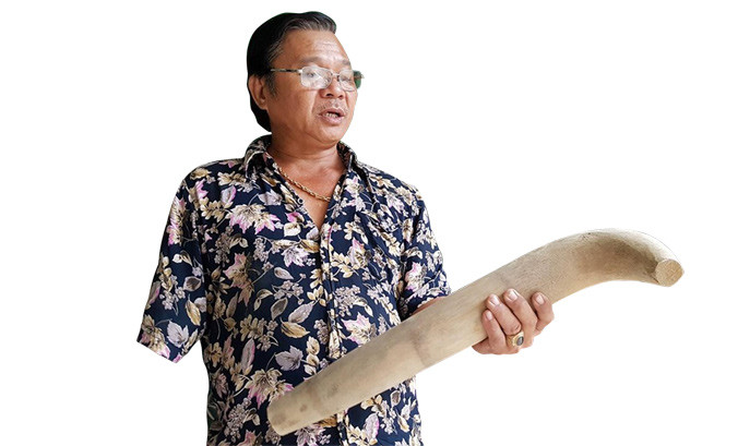 Bị cụt một tay nhưng cách lão nông tài hoa Phan Văn Chánh vươn lên khiến nhiều người thán phục.