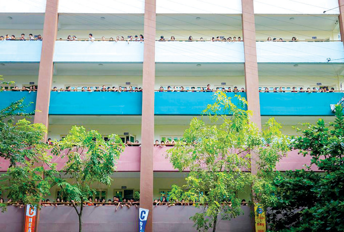 Giật mình tai nạn học đường