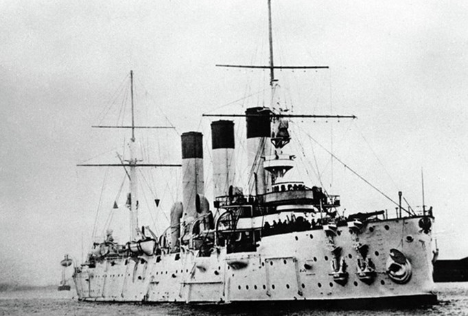 Con tàu Avrora (Rạng Đông).