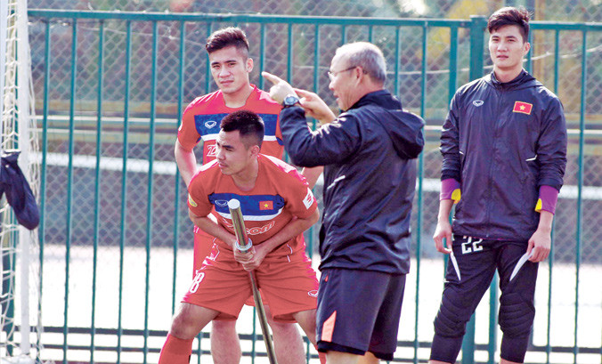 HLV Park Hang Seo sẽ “xoay tua” cầu thủ U23 VN thế nào tại giải giao hữu M150? Ảnh: VSI.