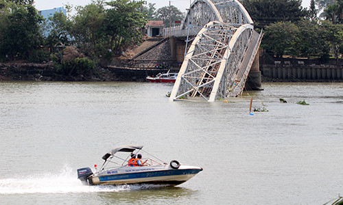 Vụ việc cầu Ghềnh đặt ra rất nhiều vấn đề. 