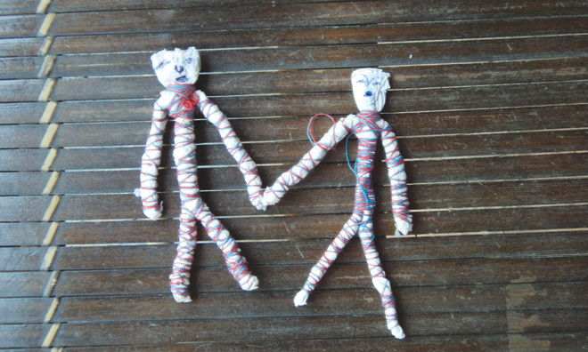 Một loại bùa đen hình nhân được chào bán với giá hàng chục triệu đồng.