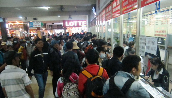 Tết lượng khách đông, nhiều hãng xe cam kết không tăng giá vé. Ảnh: Hồng Vĩnh.