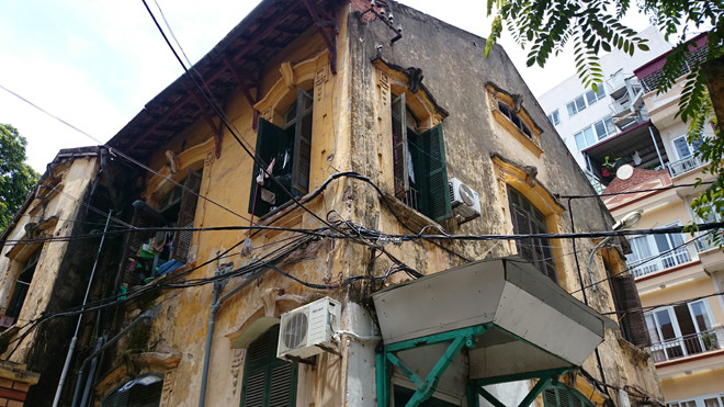 Nhà cũ, cổ chờ sập, chính quyền bế tắc