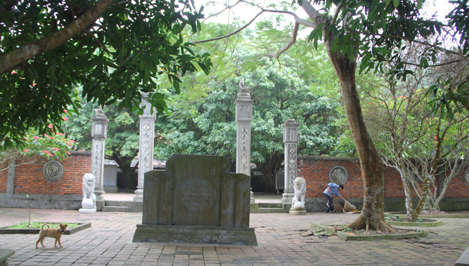 Chùa Song Ngư điểm du lịch tâm linh trên đảo.