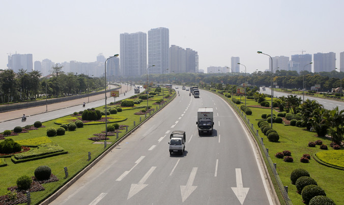 Công trình đường cao tốc Láng-Hòa Lạc Hà Nội. Ảnh: Như Ý.