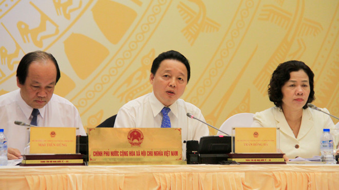 Bộ trưởng Bộ Tài nguyên và Môi trường Trần Hồng Hà thông tin về Formosa cho báo chí.