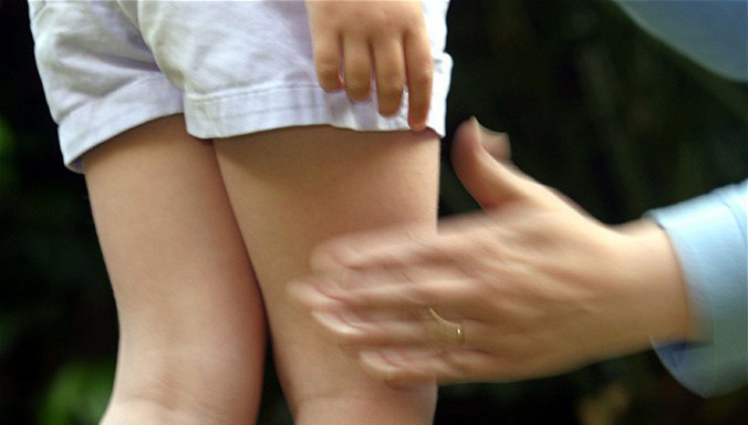 Phải ngăn chặn mọi hành vi dâm ô đối với trẻ em (ảnh minh họa).