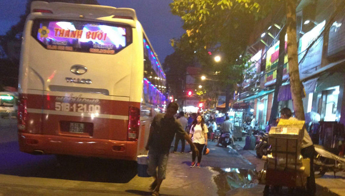 Hãng xe Thành Bưởi chạy tuyến cố định dạng hợp đồng.